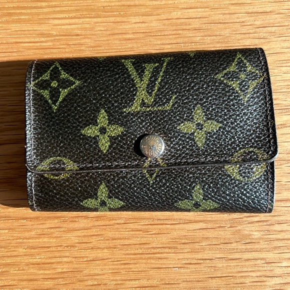 Great Condition AUTHENTIC Louis Vuitton Key Holder Wallet - Picture 1 of 9